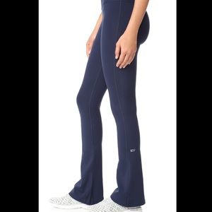 Splits59 Raquel Flare Performance Leggings Size Small- Navy